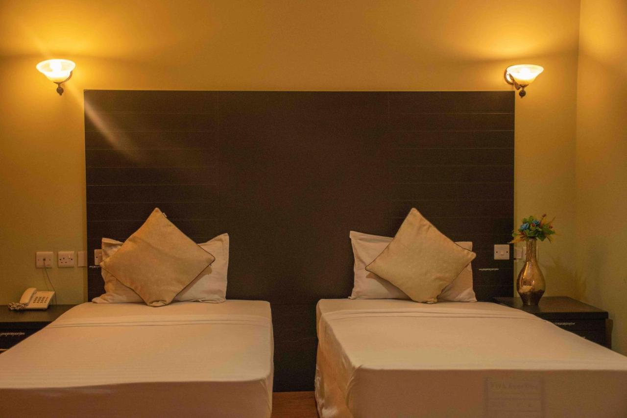 Panone Hotel Boma Boma la Ngombe Екстер'єр фото